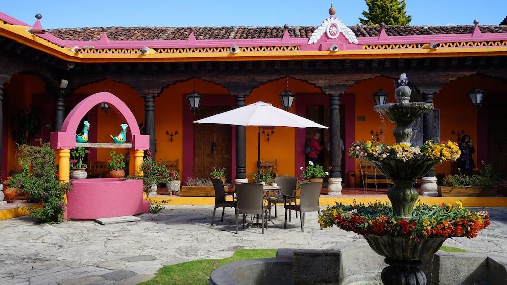 ホテル ディエゴ デ マザリエゴス San Cristóbal de Las Casas エクステリア 写真