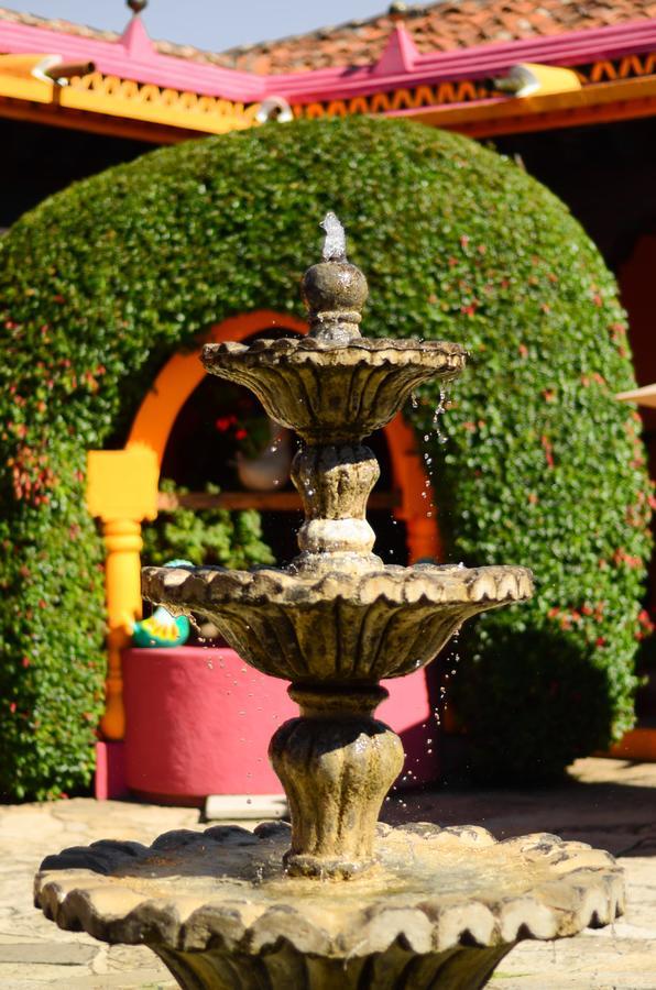 ホテル ディエゴ デ マザリエゴス San Cristóbal de Las Casas エクステリア 写真